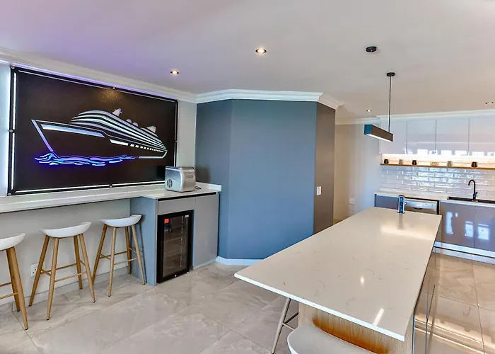Chakas Terrace 7 - Luxurious Beach House