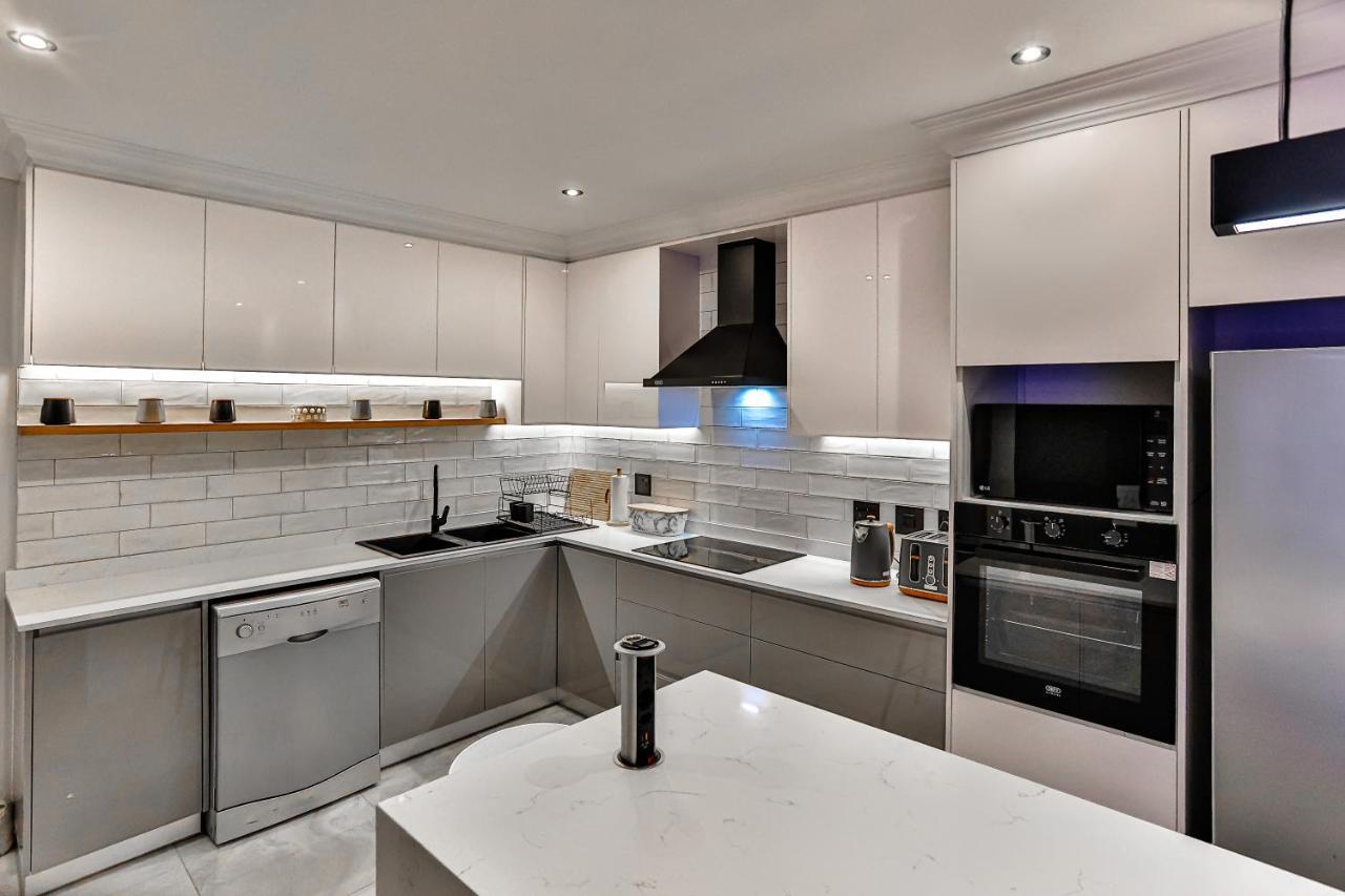 Chakas Terrace 7 - Luxurious House * Ballito